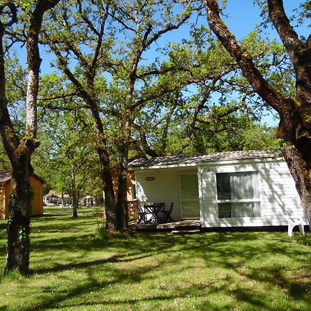 Camping Les Paillotes Payrac Екстер'єр фото